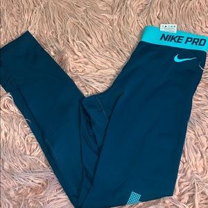 NIKE PRO LEGGINGS